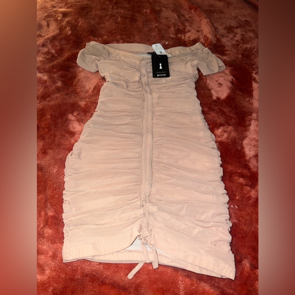 Privy Privately Privileged Blush Cap

Sleeve Ruched Bodycon Dress Size M
